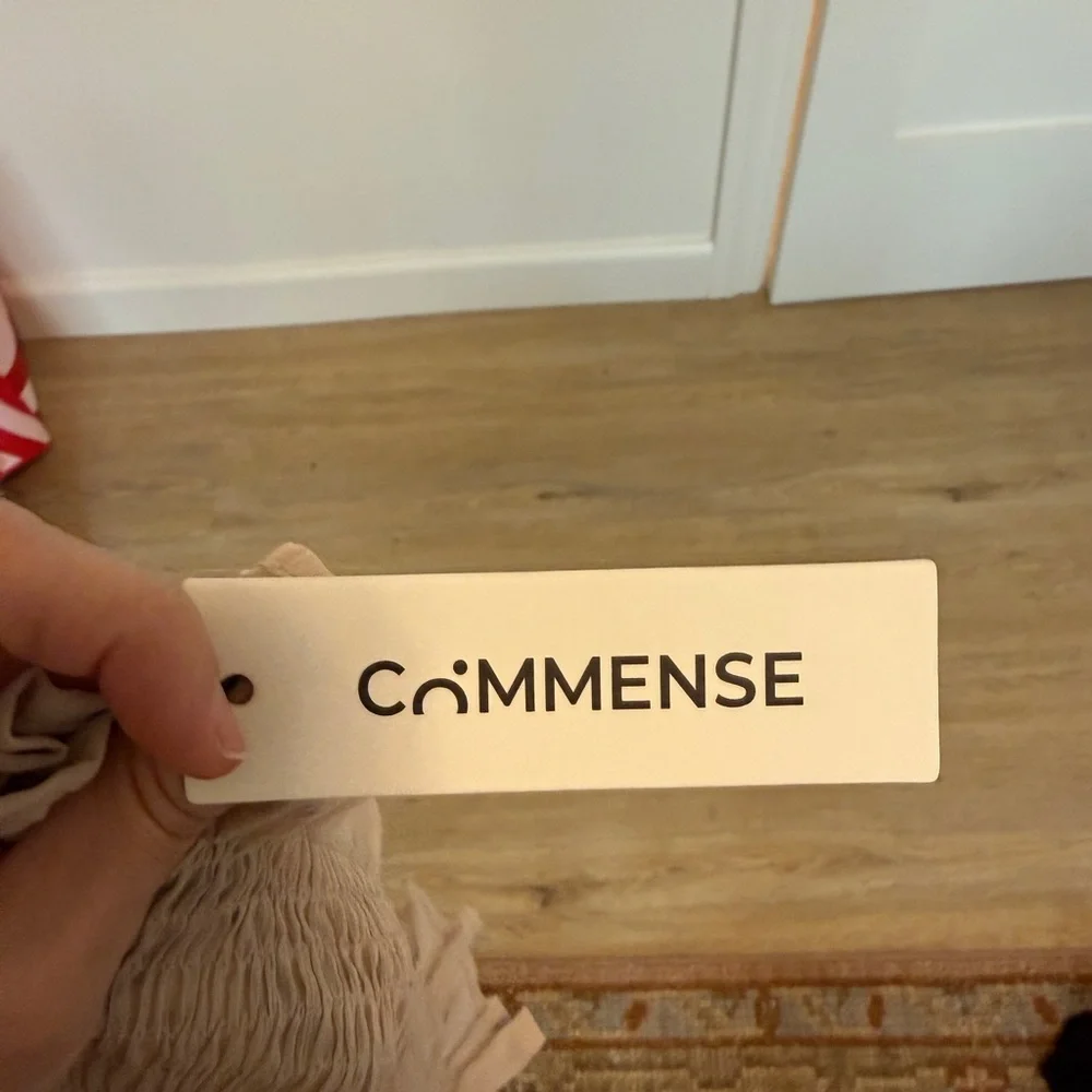 NWT Commense Elegant Nude Ruffled Women's Top Small - Picture 6 of 7